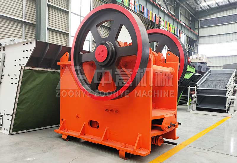 鄂式破碎機(jī).jpg 鄂式破碎機(jī)